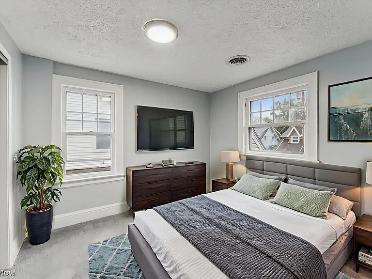 1387 Dietz Ave — Photo 31