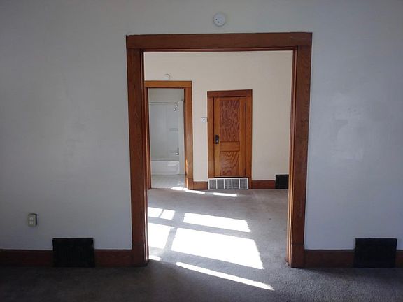 4th image of 722 N 10th St #B
