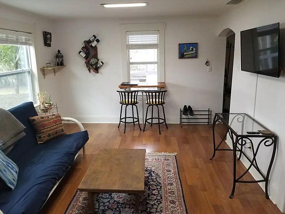 3rd image of 313 W Hanna Ave APT B