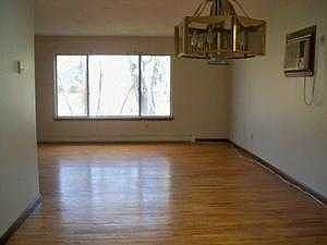 dinning to living room