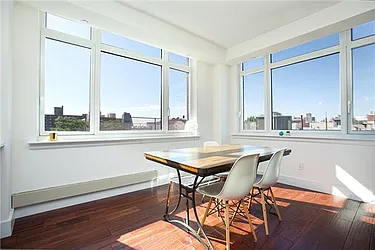 Rented by Space Marketing Shop