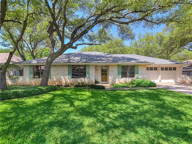 1st image of 213 Oakwood Dr