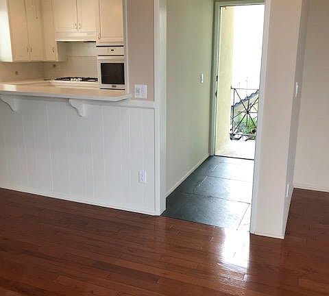 5th image of 2714 W Clark Ave #5-F