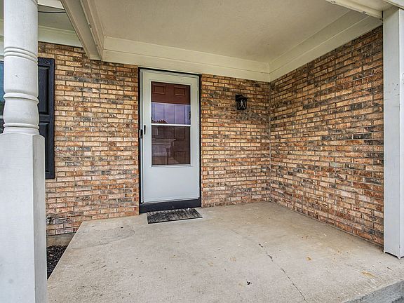 5th image of 2242 Rosina Dr