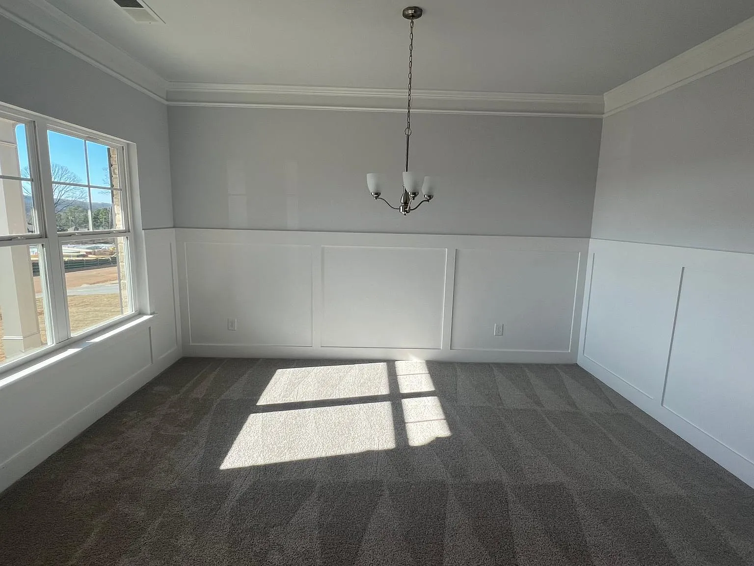 4 bed, 2760 sqft, $2,700 — Photo 4