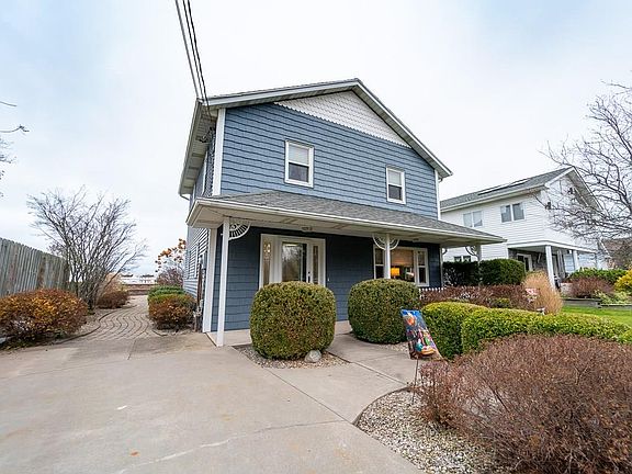 3rd image of 42 W Beach Dr