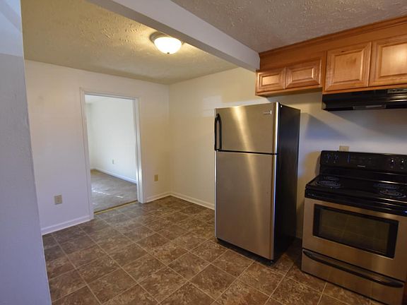 4th image of 512 Grand Ave