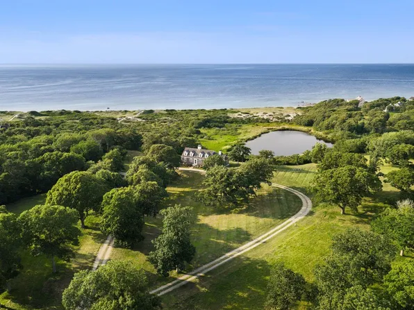 102 Sesuit Neck Road, Dennis, MA 02638