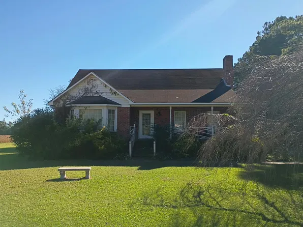 2135 Allen Williams Rd, Williamston, NC 27892