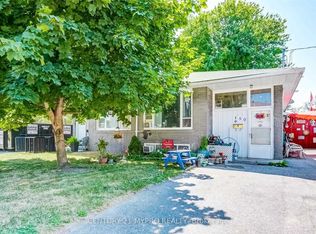 150 Maurice Ct, Newmarket, ON