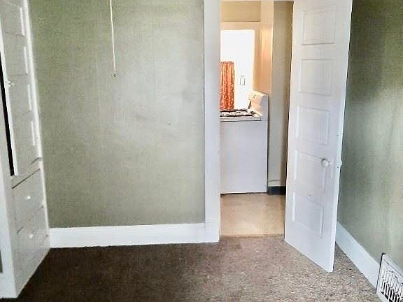 2nd image of 4427 Woburn Ave