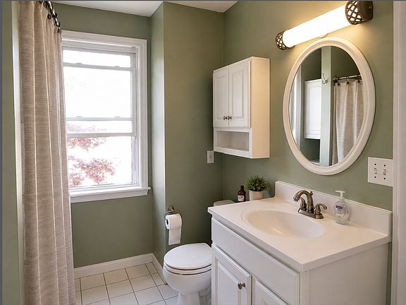 3rd image of 90 Oak St #2