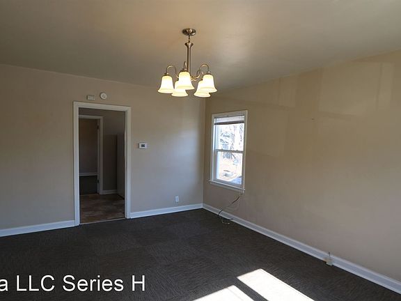 2nd image of 1208 Valley St #10889649