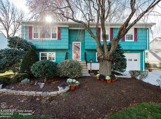 225 Mawbey St, Woodbridge, NJ 07095