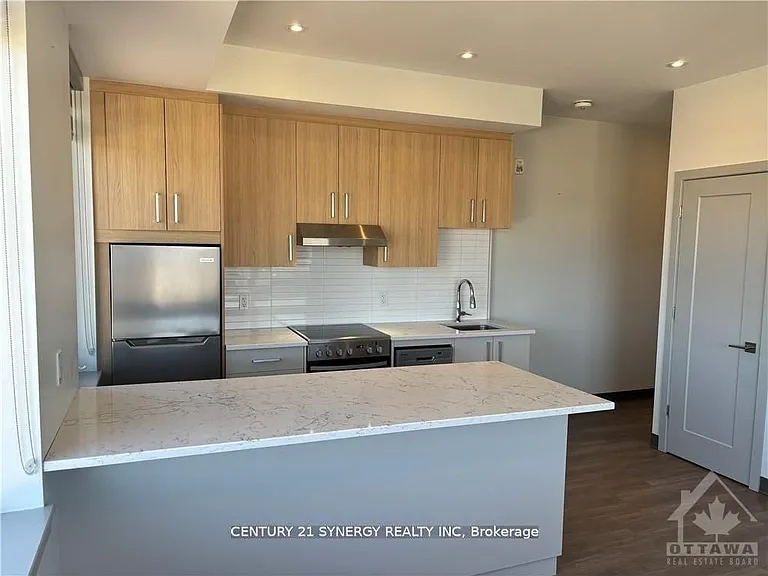 787 Principale St #305 — Photo 4