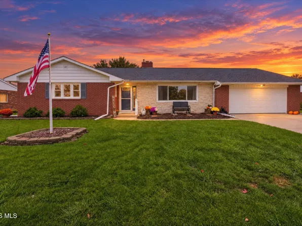 1050 Clairmont Ave, Napoleon, OH 43545