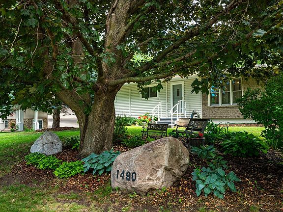 3rd image of 1490 Rainbow Ave