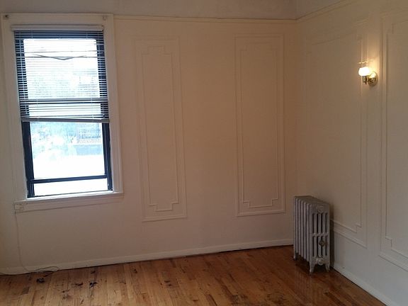 3rd image of 4710 44th St #2R