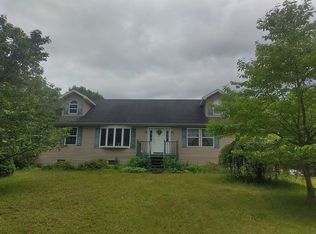 35 Irving Rd, Greenville, NY 12083