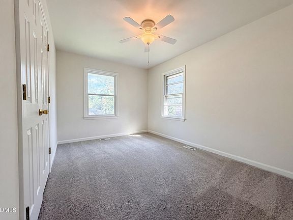 4th image of 3609 Arrowwood Dr