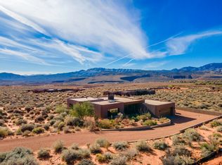 746 W Shinava Dr, Ivins, UT 84738