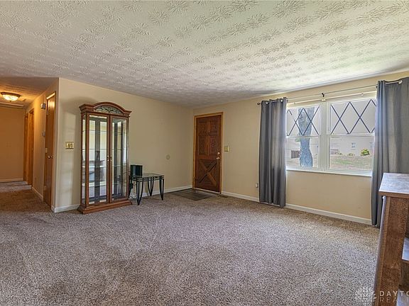 3rd image of 7650 Stancrest Dr