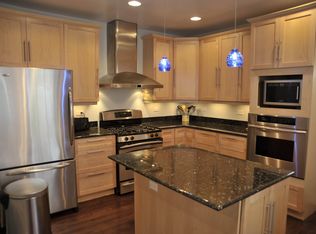 1009 Harvard Ter, Evanston, IL 60202