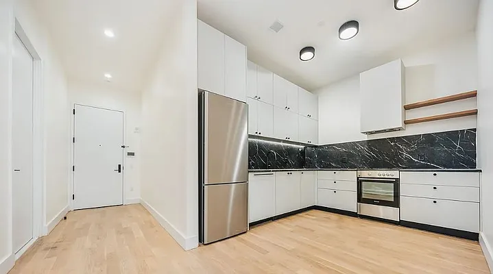 Rented by Dalan Rentals | media 40