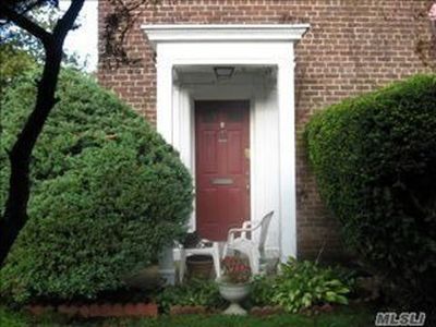 147-09 Grand Central Pkwy APT 79E, Jamaica, NY, 11435