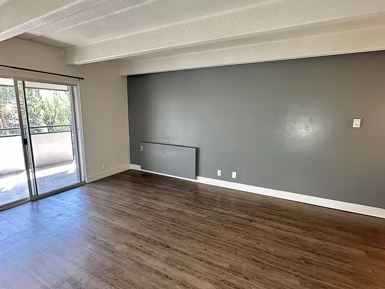 Luxe Tower apartments — Photo 46
