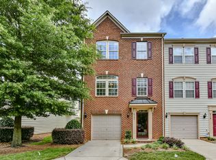 6122 Rockefeller Ln, Charlotte, NC 28210