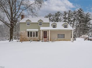 28049 Emery Rd, Cleveland, OH 44128