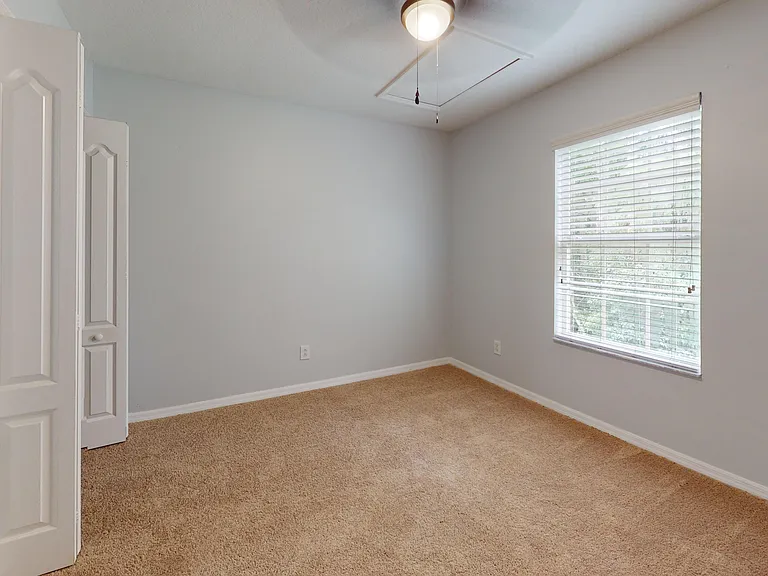 17531 Hugh Ln — Photo 23