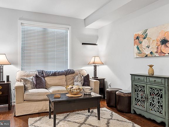 2nd image of 1216-18 N 5th St #8