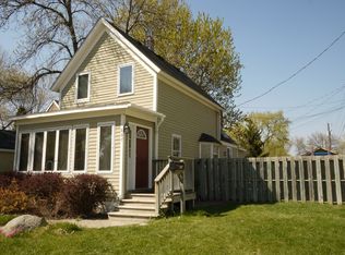 1897 Hewitt Ave, Saint Paul, MN 55104