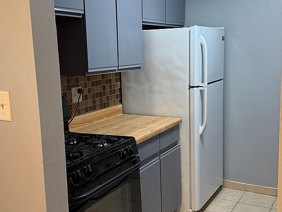 3rd image of 9970 S 84th Ter Unit 33-216