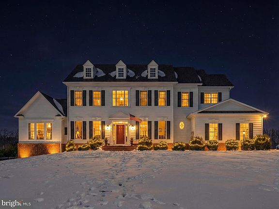 3rd image of 36972 Bridle Ridge Ln