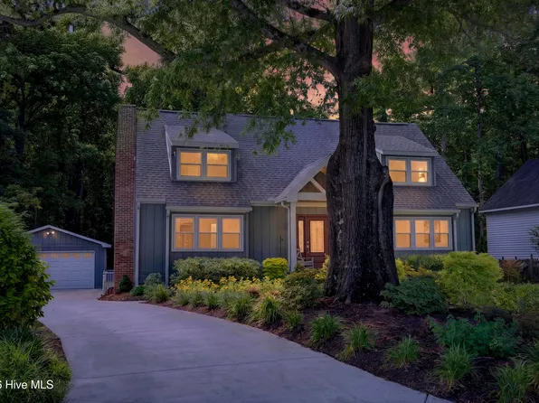 305 Embassy Circle, Wilmington, NC 28412