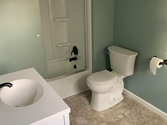 3rd image of 2725 E Bridger Dr