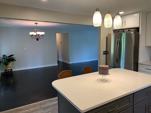 4th image of 3301 Saddle Dr