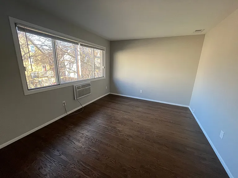 2492 N Murray Ave — Photo 4