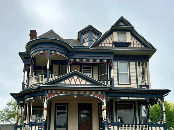 222 W McLane St, Osceola, IA 50213