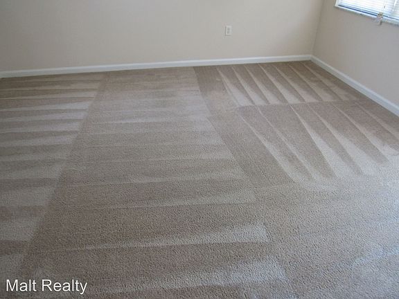 5th image of 825 Courtington Ln #2