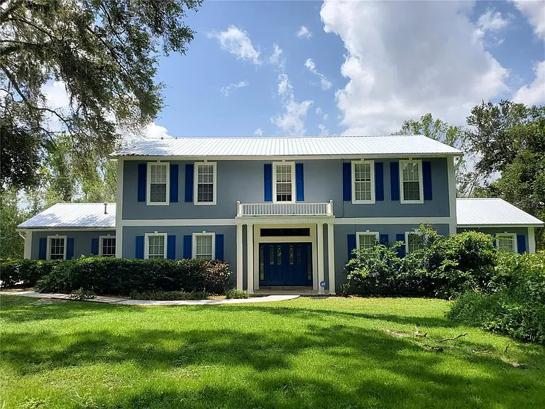2121 Fairfield Ave — Photo 1