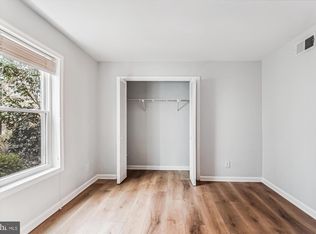 10248 Appalachian Cir APT B7, Oakton, VA 22124