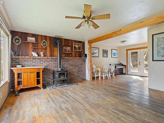 3rd image of 4178 Old Melrose Rd