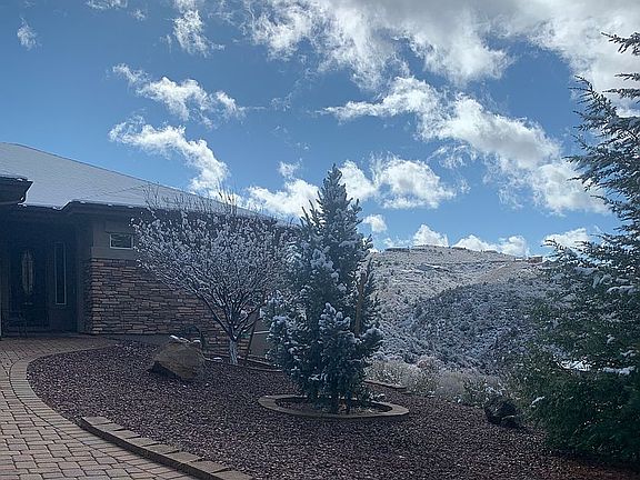 5th image of 749 N Creekside Dr