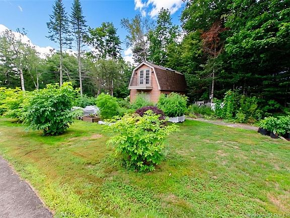2nd image of 15 Birch Hill Cres