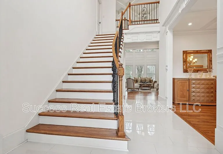343 Summer Garden Dr — Photo 10