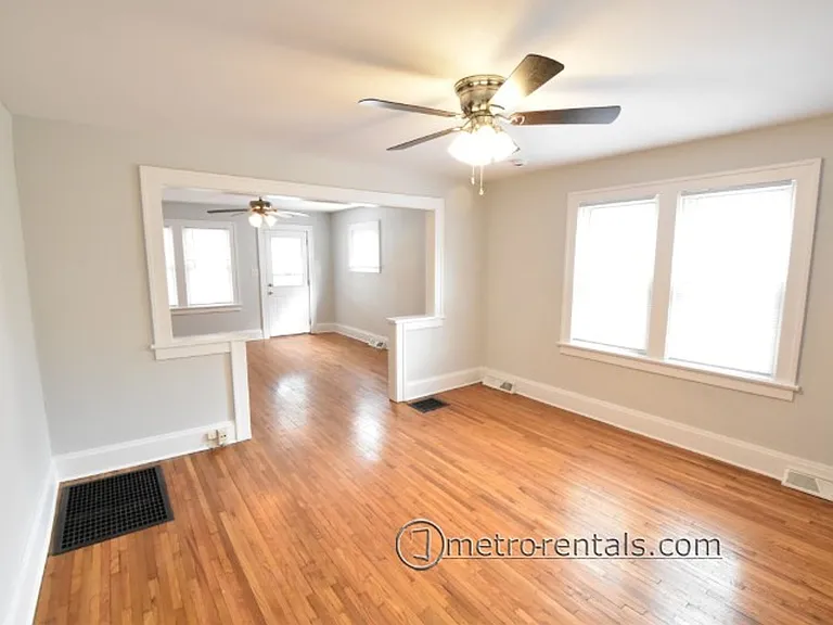 333-335 E Duncan St — Photo 6